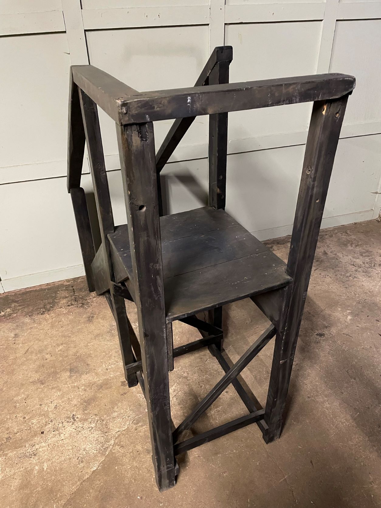 1930s painted pine rostrum steps | Metroretro